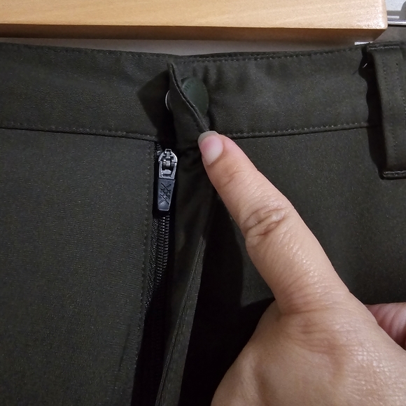 Rhone Commuter Slim Fit Jogger Olive Green size 31 - Picture 10 of 14